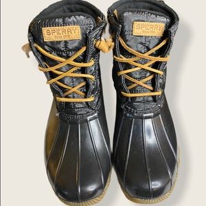 Sperry Saltwater Shiny Quilted Sz 8.5